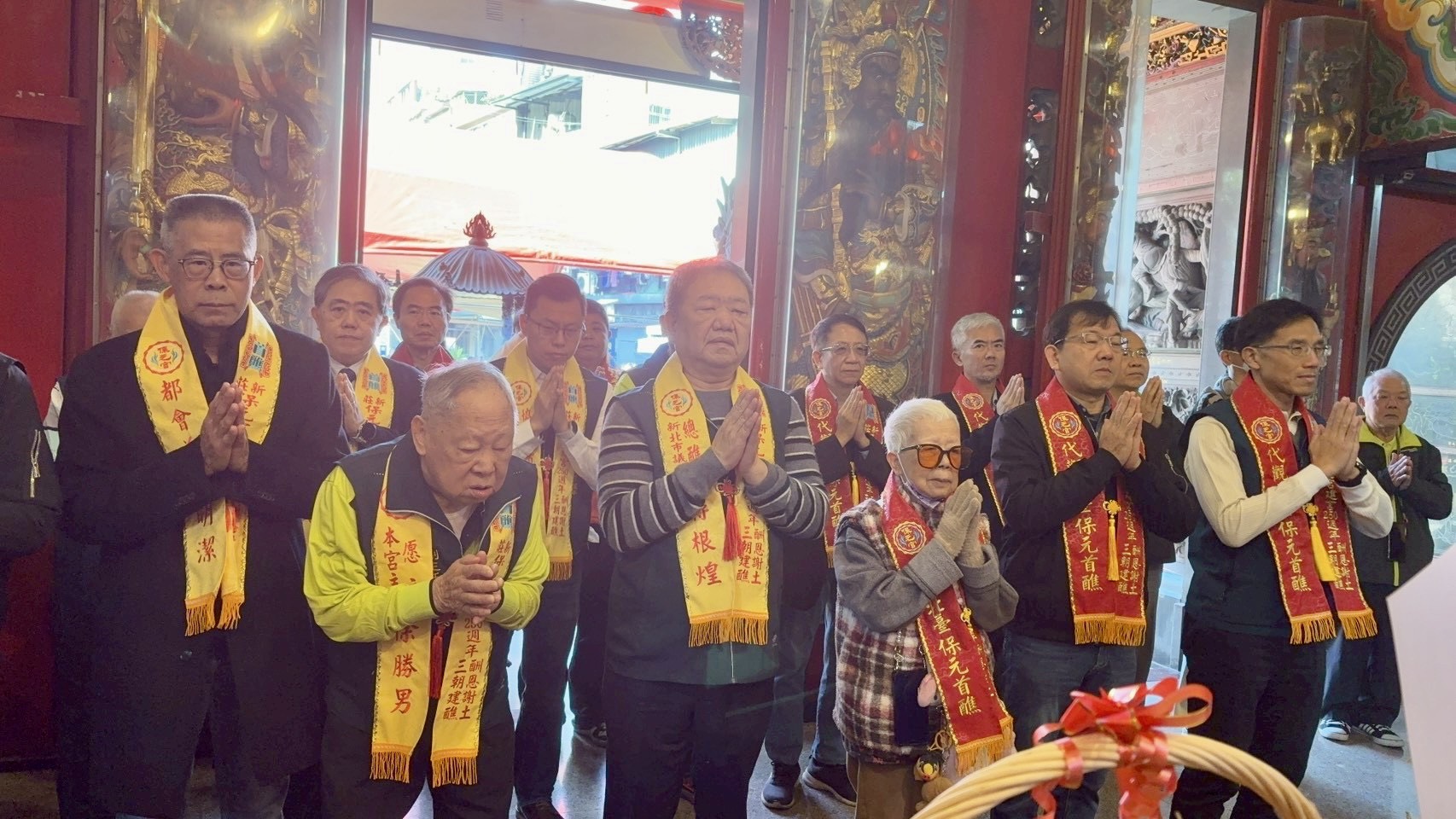 保元宮醮務局與今日出席貴賓祈求建宮250週年建醮法會各項活動圓滿順利
